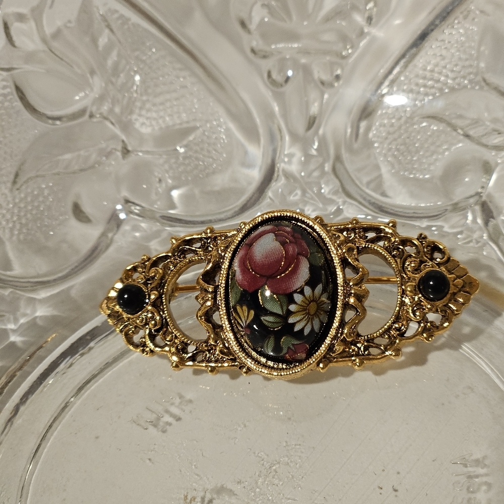 Vintage 1928 Elegant Gold Floral Brooch Rose Black Pink Women's Accessory